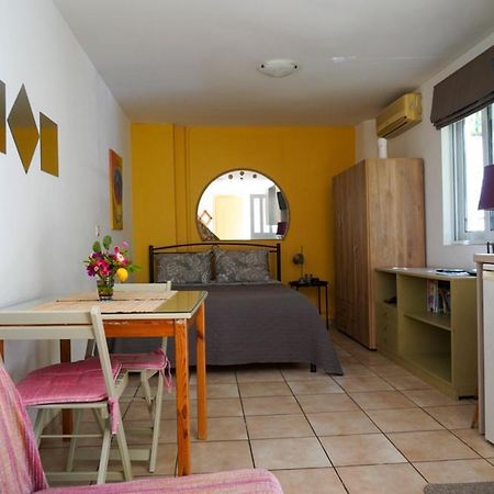 Cosy Guest House With Private Yard Saronida 외부 사진