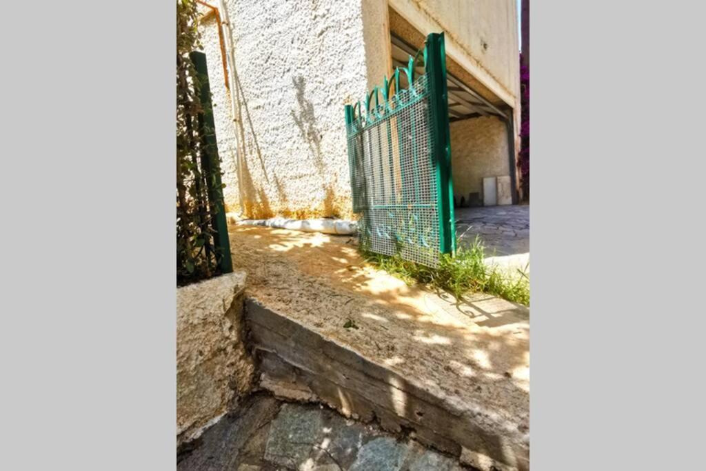 Cosy Guest House With Private Yard Saronida 외부 사진